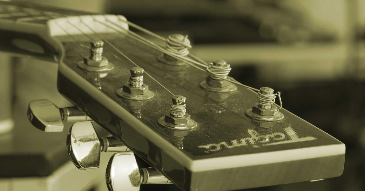 Featured: AI-Powered Inventory Forecasting: How Retailers Cut Overstock Costs by 60% Using Demand Prediction Models